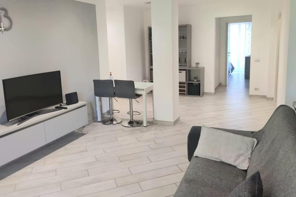 דירות מילאנו Ampio Bilocale In Zona Porta Vittoria / Corso Lodi מראה חיצוני תמונה